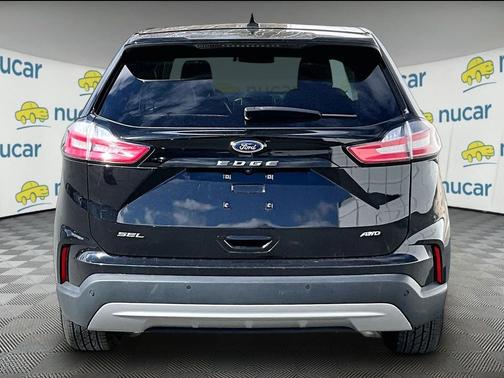 Black Metallic 2022 Ford Edge SEL