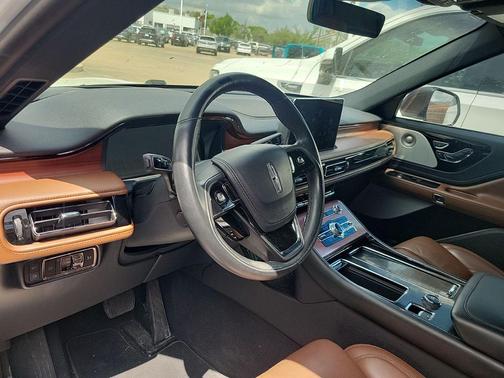 Pristine White Metallic Tri-Coat 2023 Lincoln Aviator Grand Touring AWD