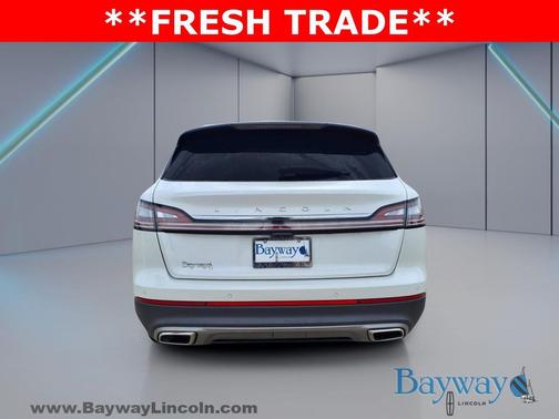 Pristine White Metallic Tri-Coat 2023 Lincoln Nautilus Reserve