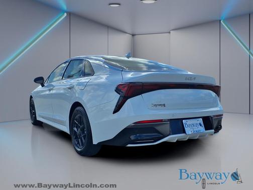 Snow White Pearl 2025 Kia K5 LXS