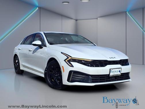 Snow White Pearl 2025 Kia K5 LXS