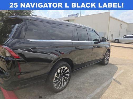 INFINITE BLACK MET CC 2025 Lincoln Navigator L L BLACK LABEL