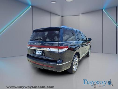 INFINITE BLACK 2023 Lincoln Navigator RESERVE