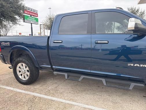 2022 RAM 2500 Laramie Crew Cab 4x4 6'4' Box
