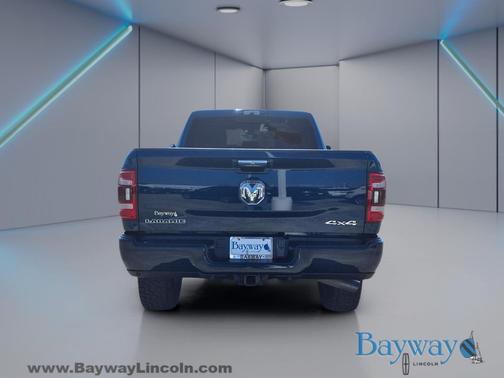 2022 RAM 2500 Laramie Crew Cab 4x4 6'4' Box