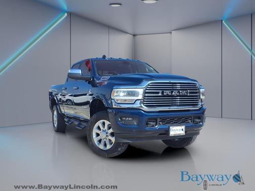 2022 RAM 2500 Laramie Crew Cab 4x4 6'4' Box