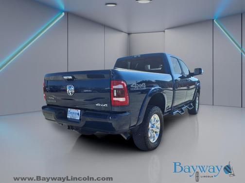 2022 RAM 2500 Laramie Crew Cab 4x4 6'4' Box