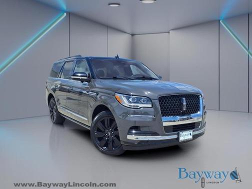 CHROMA CAVIAR DARK GRAY MET 2024 Lincoln Navigator BLACK LABEL