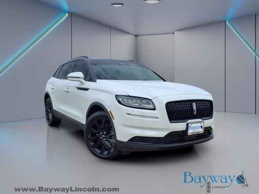 Pristine White Metallic Tri-Coat 2022 Lincoln Nautilus Reserve