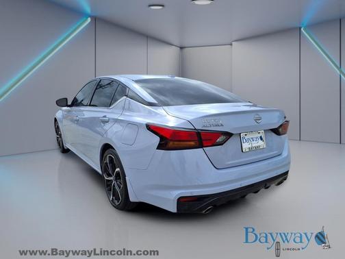 Gray Sky Pearl 2024 Nissan Altima SR FWD