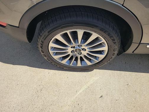 Brown 2016 Lincoln MKC Select