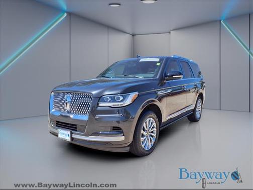 2023 Lincoln Navigator STANDARD