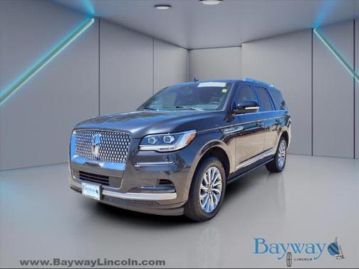 2023 Lincoln Navigator STANDARD