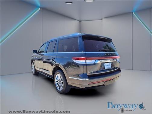 2023 Lincoln Navigator STANDARD