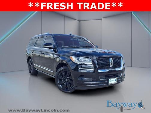Infinite Black Metallic Clearcoat 2022 Lincoln Navigator Reserve
