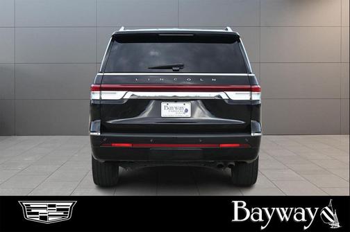 Infinite Black Metallic Clearcoat 2022 Lincoln Navigator Reserve