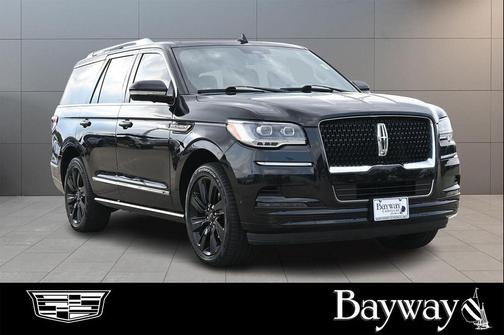 Infinite Black Metallic Clearcoat 2022 Lincoln Navigator Reserve