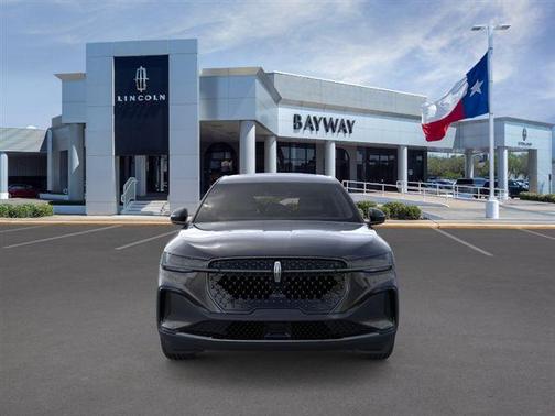 Infinite Black Metallic Clearcoat 2026 Lincoln Nautilus Premiere