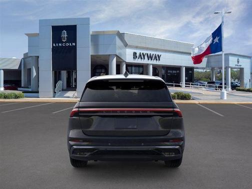 Infinite Black Metallic Clearcoat 2026 Lincoln Nautilus Premiere
