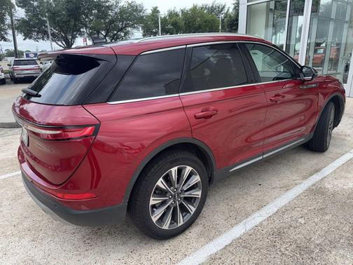 Red Carpet Metallic Tinted Clearcoat 2022 Lincoln Corsair Reserve