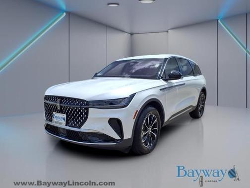 WHITE PLATINUM MET 3C 2025 Lincoln Nautilus PREMIERE
