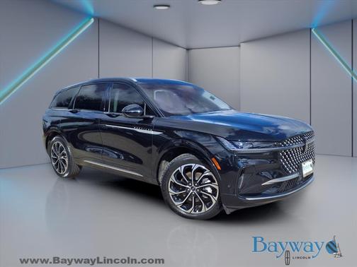 INFINITE BLACK MET CC 2024 Lincoln Nautilus RESERVE