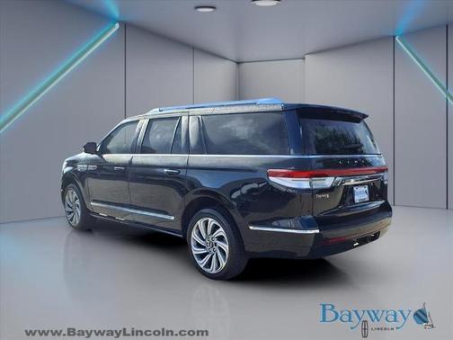 2023 Lincoln Navigator L RESERVE