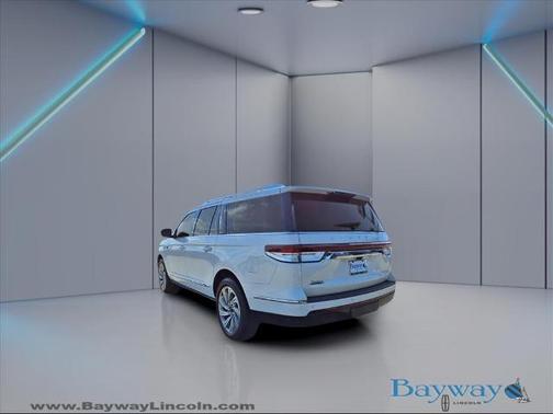2023 Lincoln Navigator L RESERVE