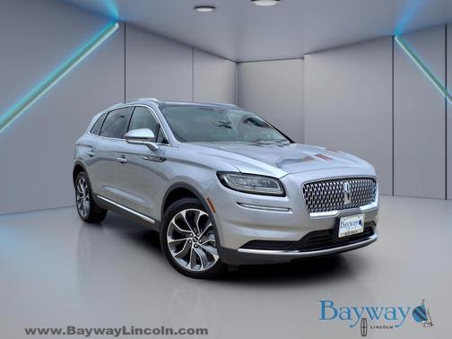 Silver Radiance Metallic Clearcoat 2022 Lincoln Nautilus Reserve