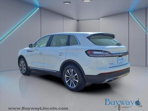 2022 Lincoln Nautilus STANDARD