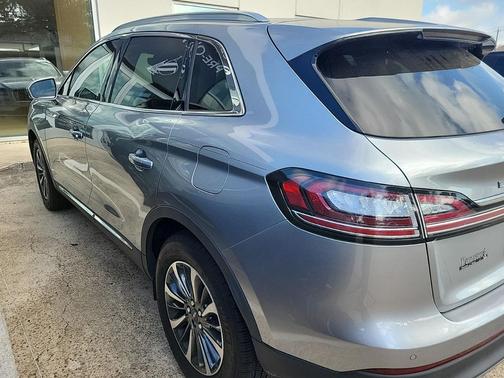 2022 Lincoln Nautilus Standard