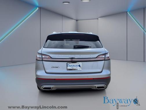 2022 Lincoln Nautilus Standard