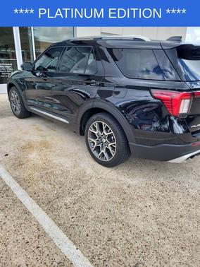 Agate Black Metallic 2025 Ford Explorer Platinum