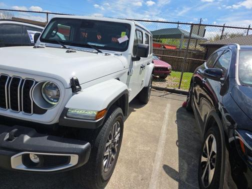 2025 Jeep Wrangler 4-Door Sahara 4x4
