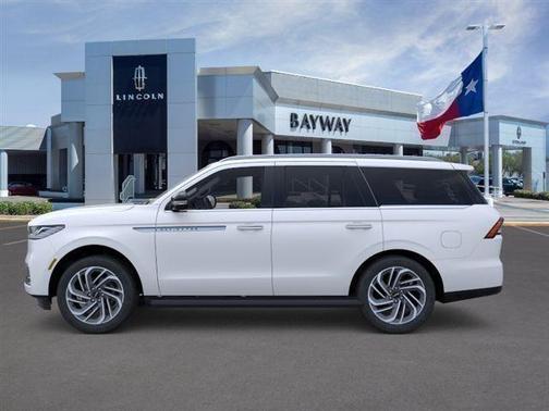 Star White Metallic Tri-Coat 2026 Lincoln Navigator Premiere