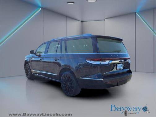 2023 Lincoln Navigator L RESERVE