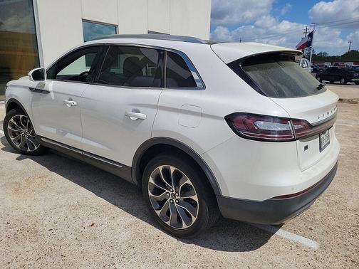 Beige / Tan 2022 Lincoln Nautilus Reserve