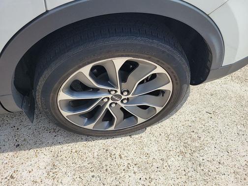 Beige / Tan 2022 Lincoln Nautilus Reserve