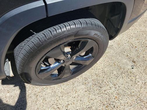 2020 Jeep Cherokee Altitude