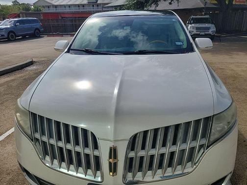 White Platinum Metallic Tri-Coat 2010 Lincoln MKT Base