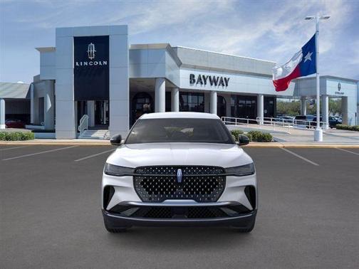 Silver Radiance Metallic Clearcoat 2026 Lincoln Nautilus Premiere