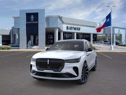 White Platinum Metallic Tri-Coat 2026 Lincoln Nautilus Black Label