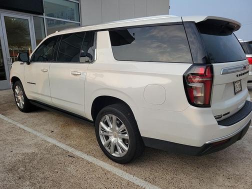2022 Chevrolet Suburban 2WD High Country