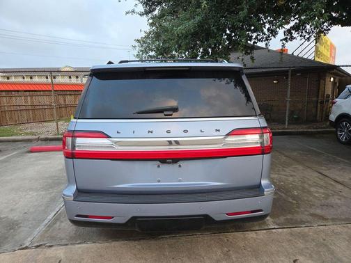 Crystal Blue Metallic 2019 Lincoln Navigator L Black Label