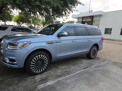 Crystal Blue Metallic 2019 Lincoln Navigator L Black Label