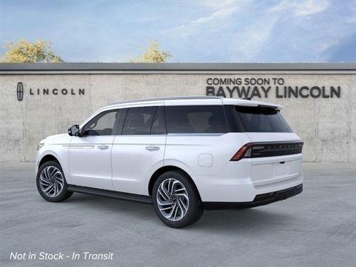 Star White Metallic Tri-Coat 2026 Lincoln Navigator Premiere