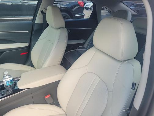 2022 Hyundai SONATA Limited