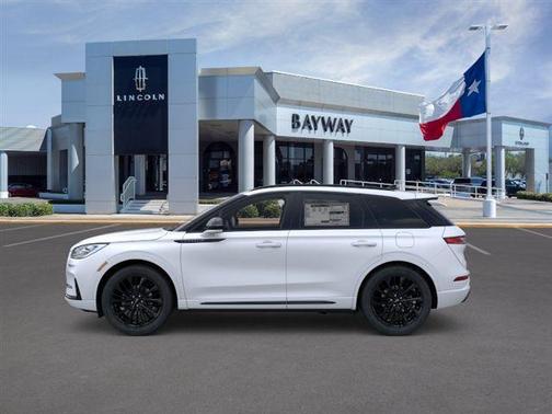 pristine white metallic tri-coat 2026 Lincoln Corsair Reserve