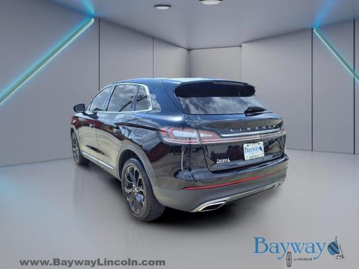 Infinite Black Metallic Clearcoat 2022 Lincoln Nautilus Reserve