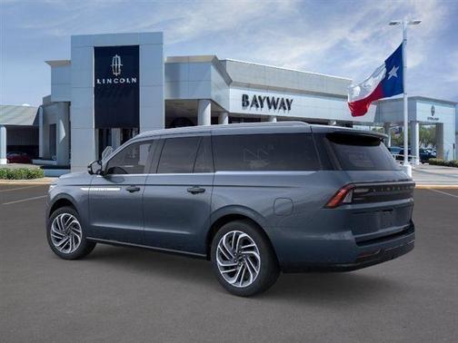 Flight Blue Metallic Clearcoat 2026 Lincoln Navigator Reserve